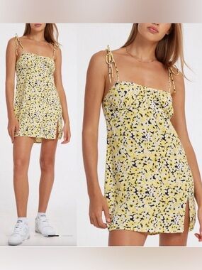 MOTEL Adara Sunflower Yellow Floral Mini Slip Dress Milkmaid Square Neck Y2K Mod